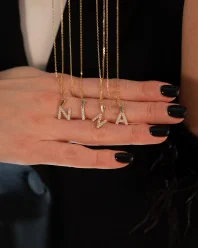 Betűs arany- és ezüst láncok 